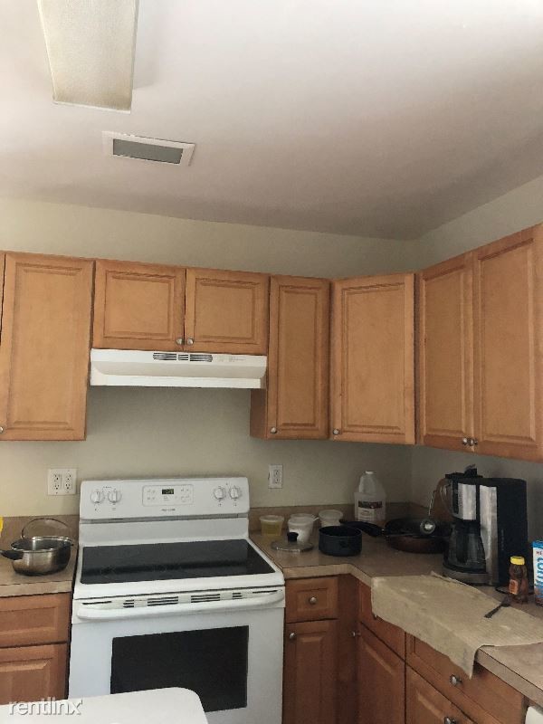 Foto del edificio - 4 br, 2 bath House - 131 Catherine Avenue