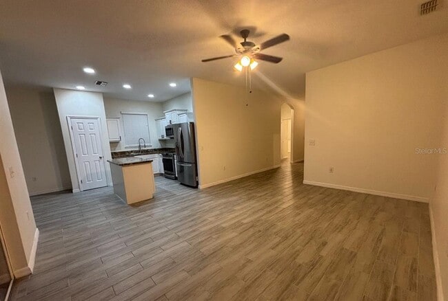 Foto del edificio - 140 Highland Meadows St