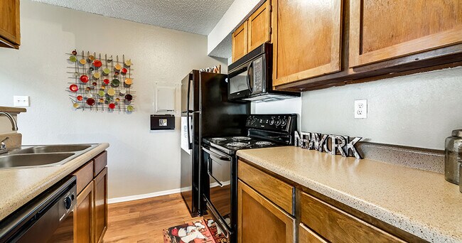 Foto del edificio - Chelsea Creek Apartment Homes