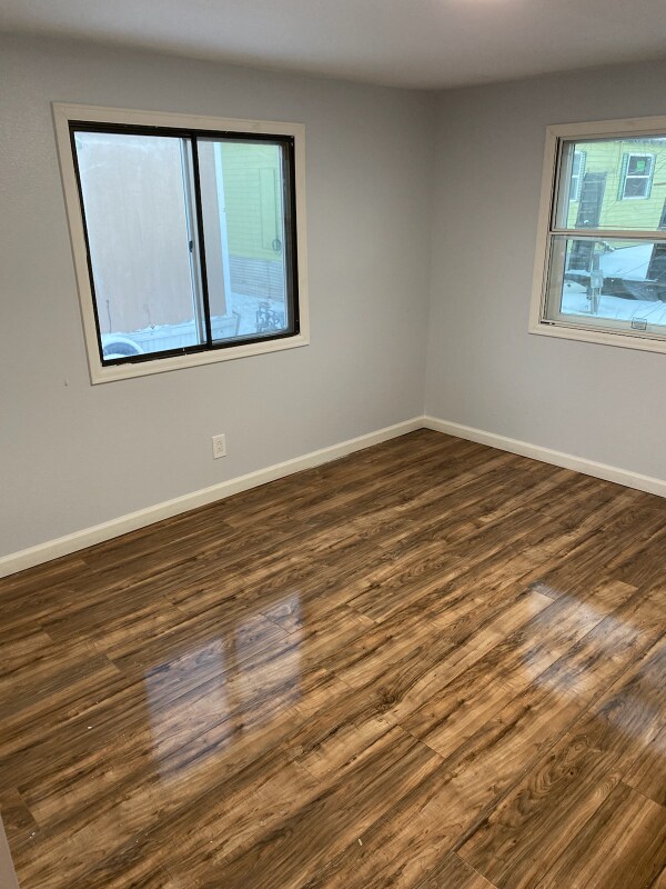 Building Photo - 10 9th Ave