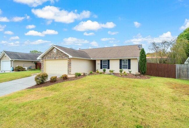 Building Photo - 1037 Stones Throw Ln