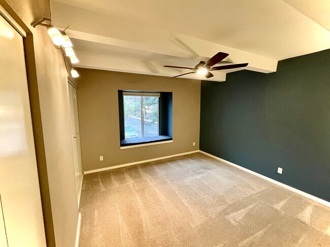 Master bedroom - 2525 S Dayton Way
