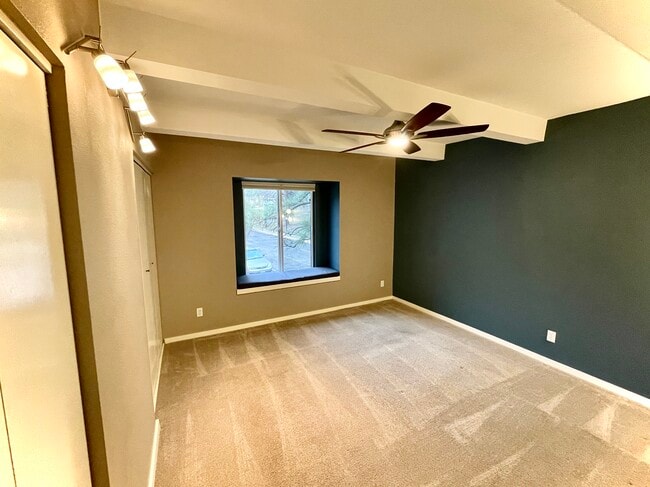 Master bedroom - 2525 S Dayton Way