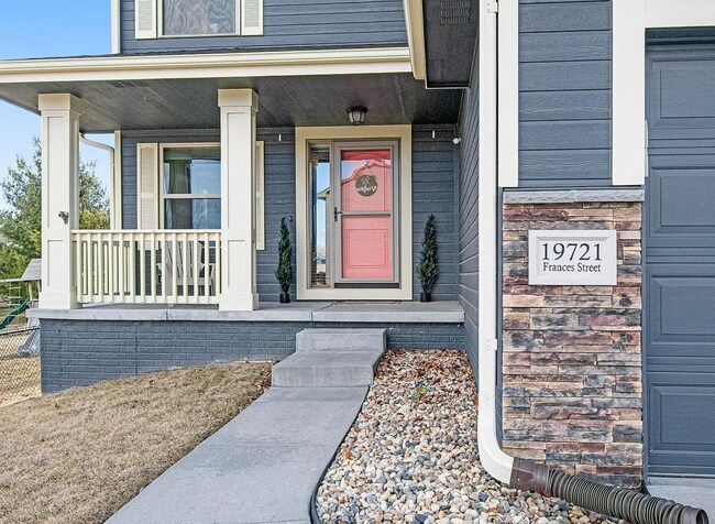 Building Photo - Beautiful 4 Bedroom In Elkhorn South!!