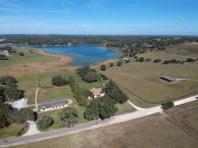 Foto del edificio - 36425 Covington Rd