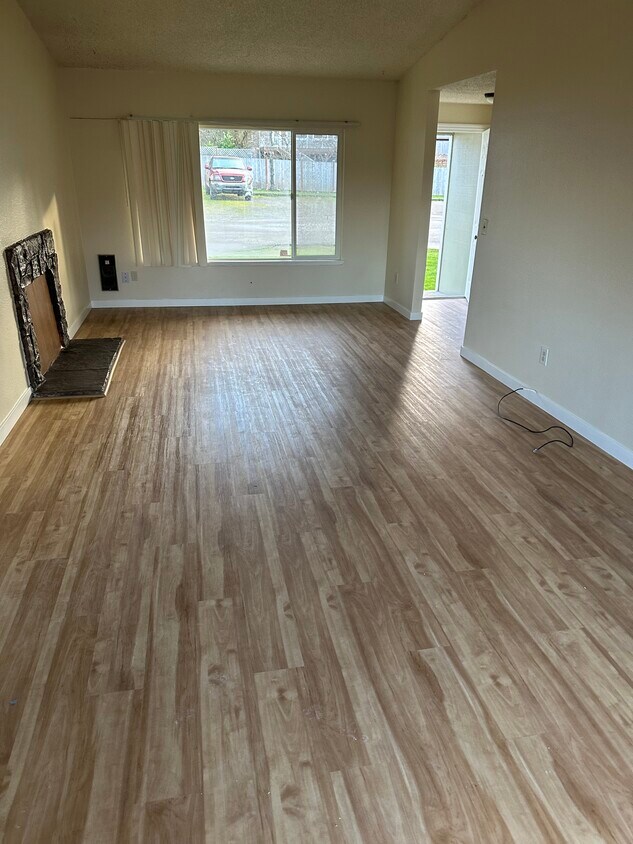 Foto del edificio - 1907 87th Avenue Ct W