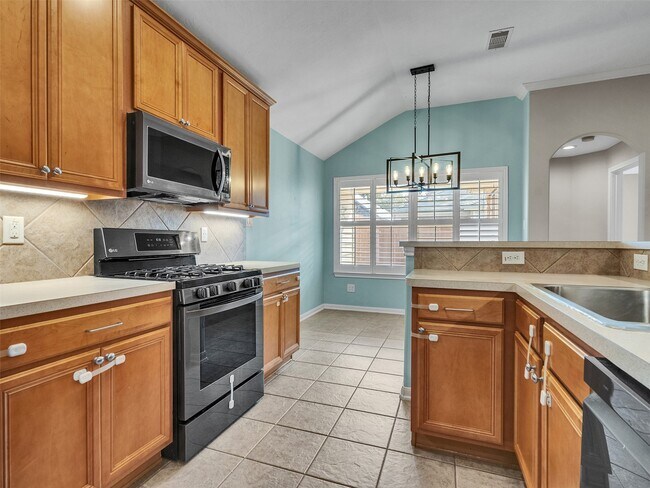 Foto del edificio - 15950 Cottage Ivy Cir