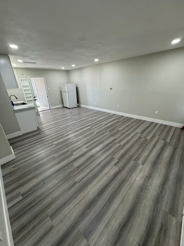 Building Photo - 251 Juniper St