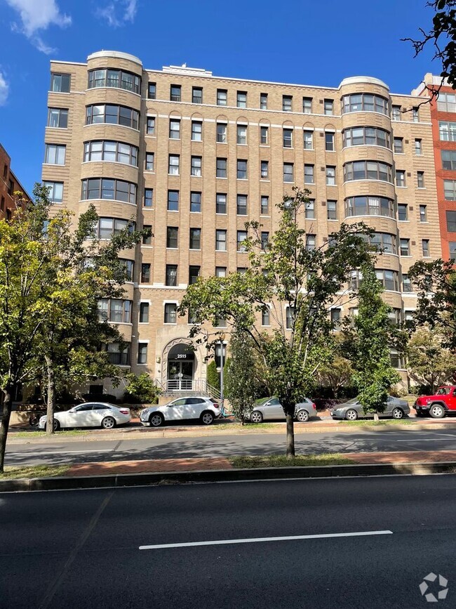 Building Photo - 2515 K St NW