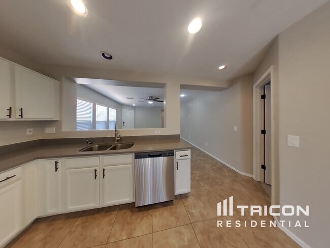 Foto del edificio - 18358 N Betty Ct