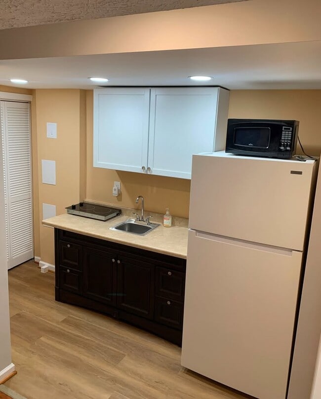 Building Photo - 37 Sudley Ford Ct