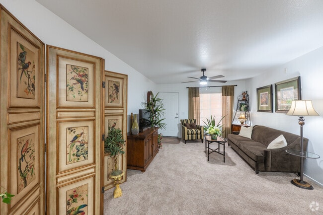 2BR, 2BA - 962SF - Living Room - Carefree Senior Living at the Willows (55+)