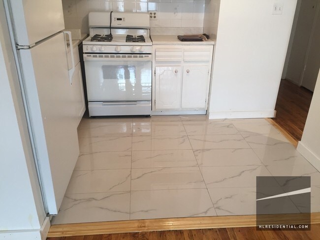 Foto del edificio - 3046 80th St