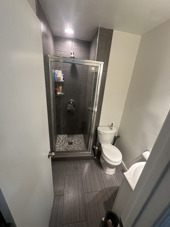 Master Bathroom - 8525 Rolando Dr