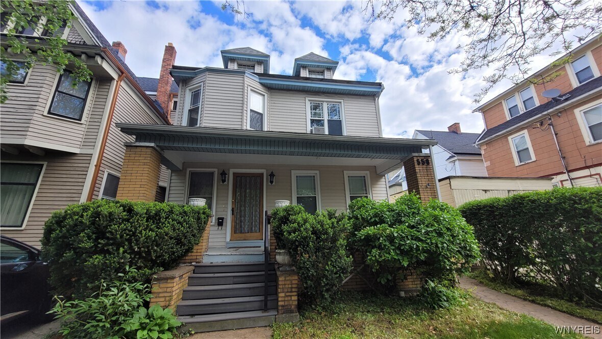 Primary Photo - 558 Breckenridge St