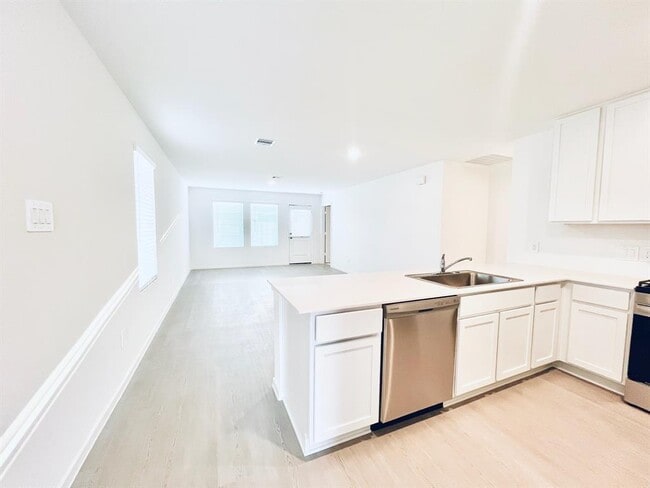 Building Photo - 3116 Twisted Myrtle Dr