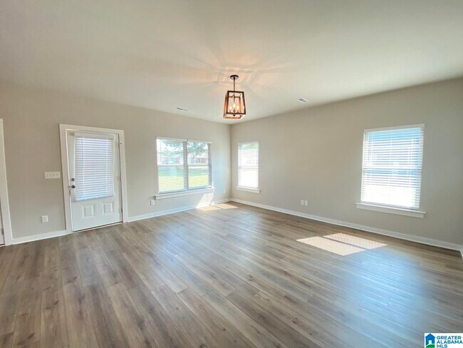 Foto del edificio - 358 Shady Ln