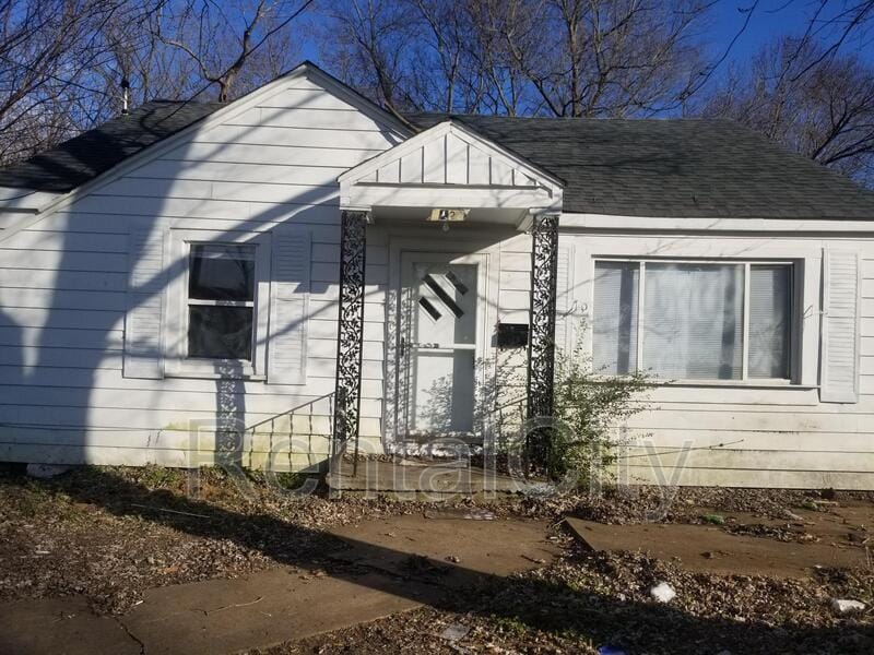 Primary Photo - 1428 N 18th Ave