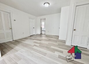 Building Photo - 94 Malletts Bay Ave