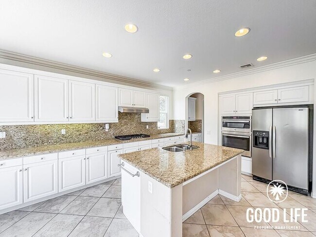 Foto del edificio - 3896 Lake Cir Dr