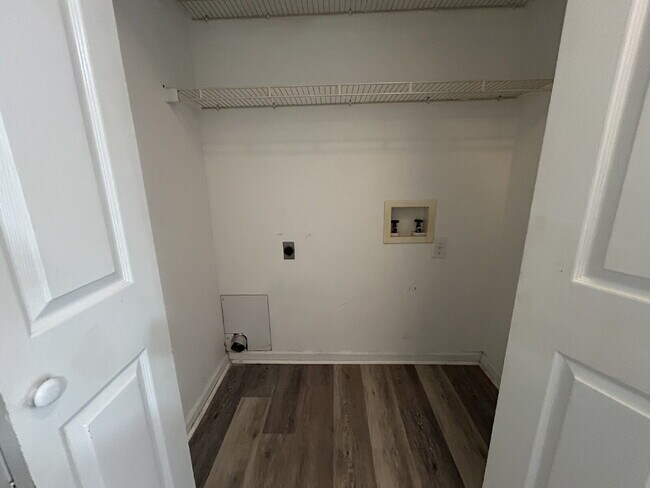 Foto del edificio - Apartment For Rent