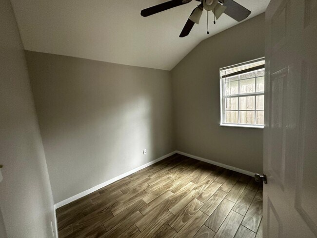 Foto del edificio - 304 Truman St,