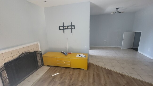 Building Photo - Sunlit Serenity: Charming 2BR, 2.5BA Home ...