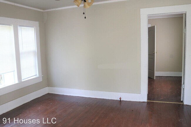 Building Photo - 1 br, 1 bath House - 945 Madison Apt A