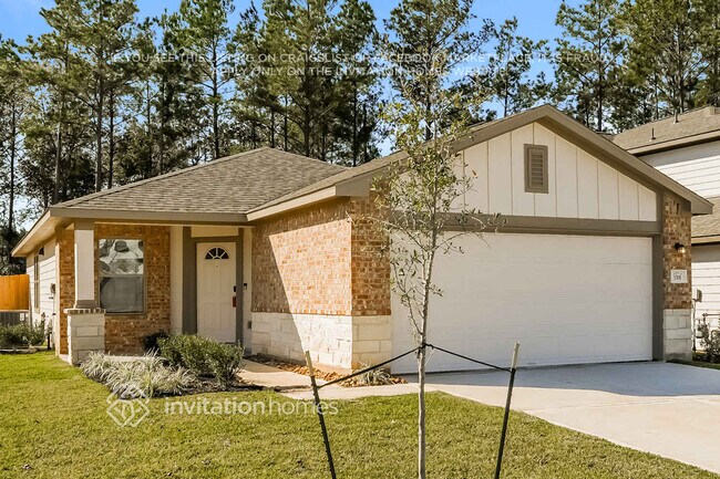 Building Photo - 5708 Daphne Dr