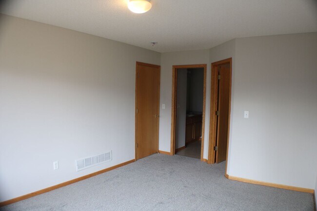 Foto del edificio - Adorable 2 Bed 2 Bath Duplex