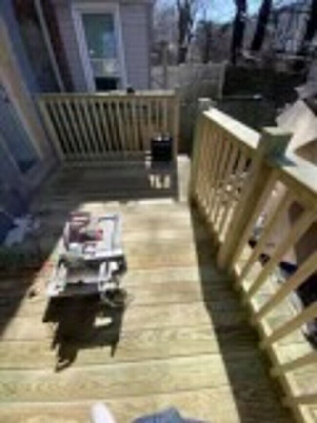 Foto del edificio - 5Br 2Bath house with 5Br  PHA voucher