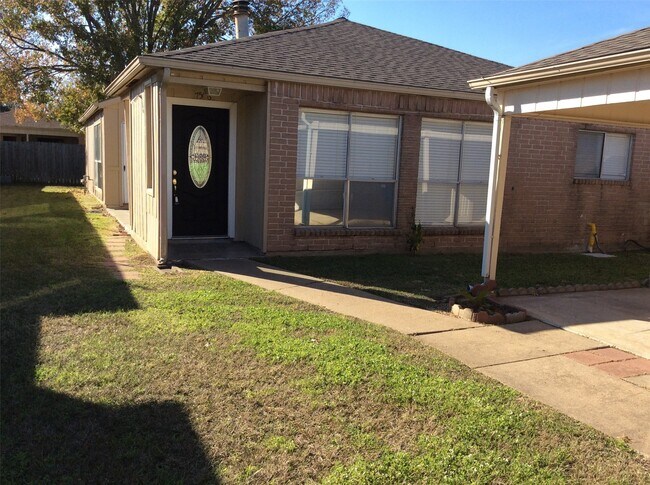 Foto del edificio - 7506 Marisol Dr