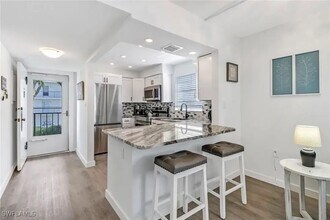 Building Photo - 5 High Point Cir W