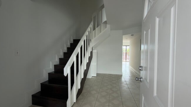 Building Photo - 341 NW 109th Ave