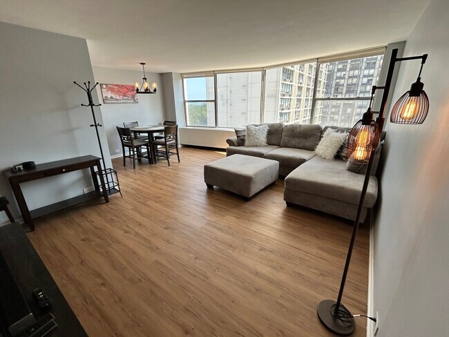 Foto del edificio - 5757 N Sheridan Rd