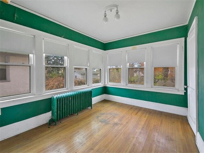 Foto del edificio - 1830 W James Ave