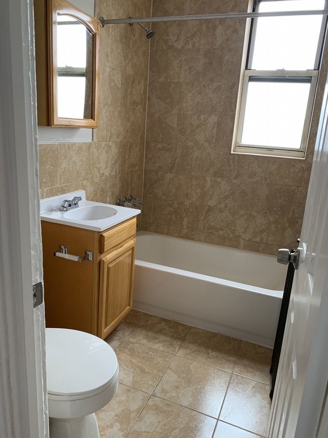 Building Photo - 671 Lincoln Avenue Apt. 410