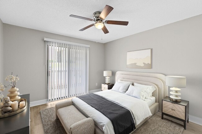 Interior Photo - Skyland Pointe