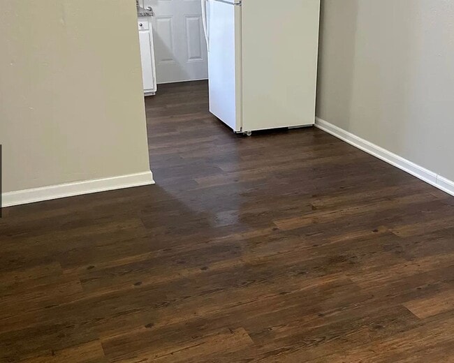 Building Photo - Maxey Park Duplex