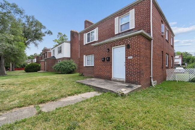 Building Photo - 375 S Chase Ave