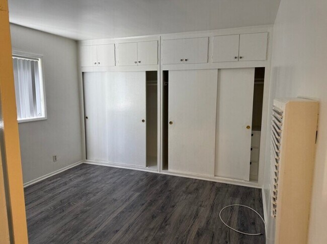 Foto del edificio - 4182 Somerset Dr