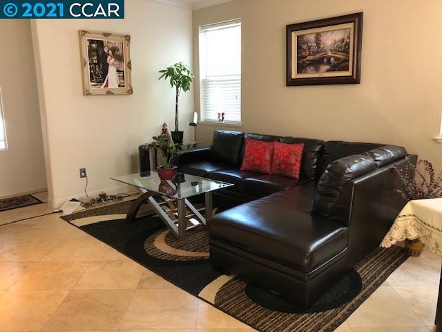 Foto del edificio - 1085 Azalea Ln