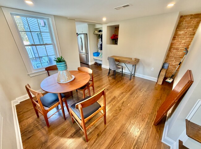 Building Photo - 48 Springs Rd