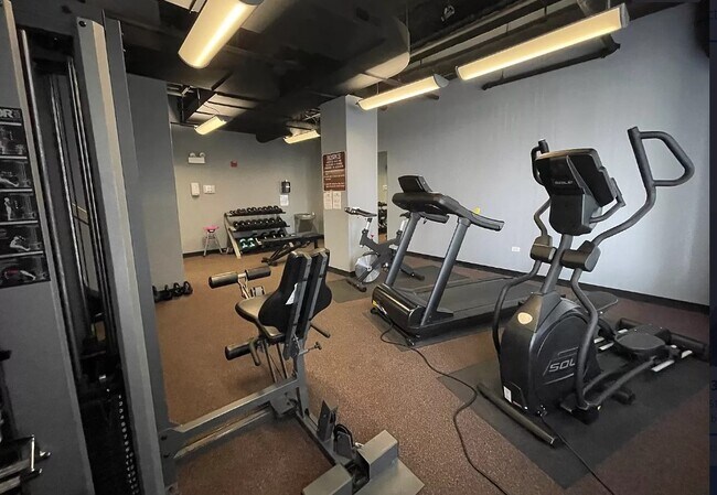 Foto del edificio - 3630 N Harlem Ave