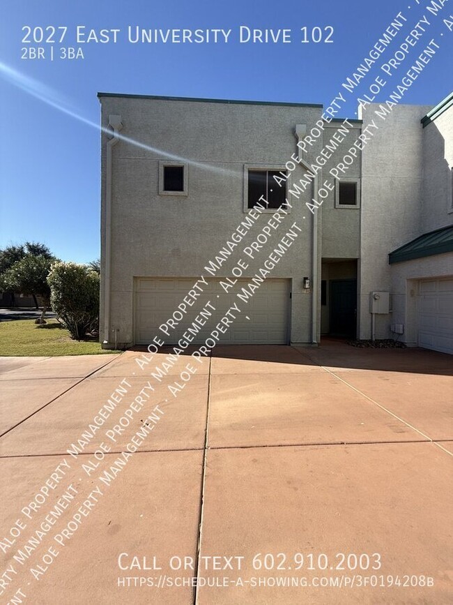 Building Photo - 2027 E University Dr