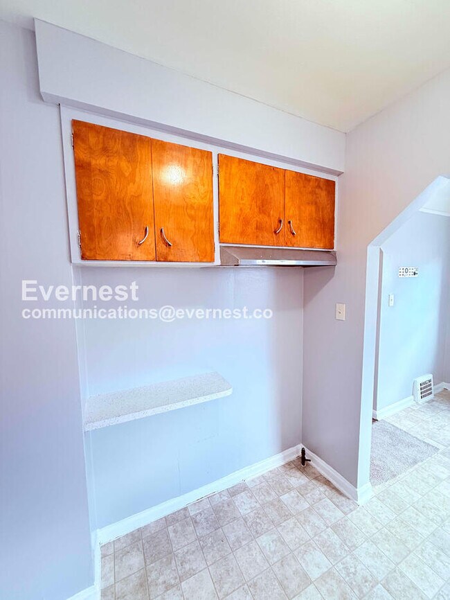 Foto del edificio - 13737 Capitol St