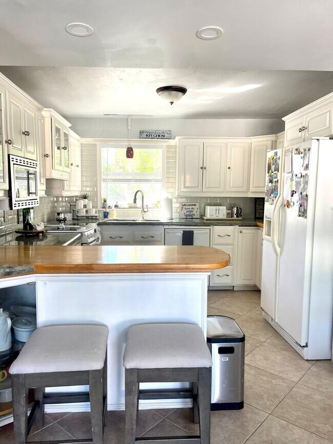 14 Sunset Rd, Key Largo, FL 33037 House Rental in Key Largo, FL