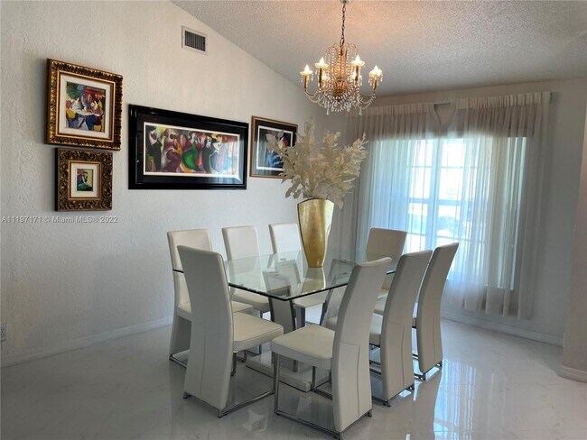 Foto del edificio - 18263 Fresh Lake Way