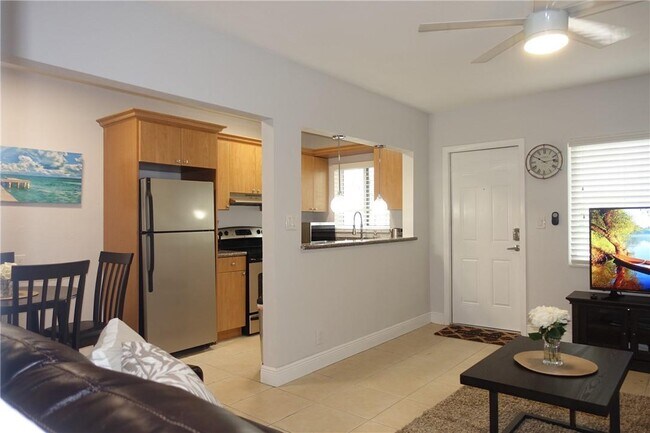 Building Photo - 3110 Auramar St