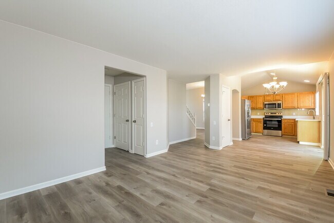 Building Photo - 2757 S Cathay Ct